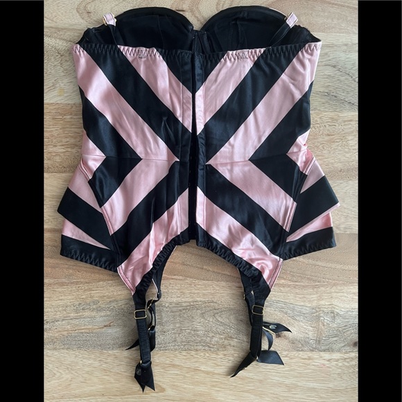 NWT agent provocateur block stripe satin corset - Picture 7 of 8